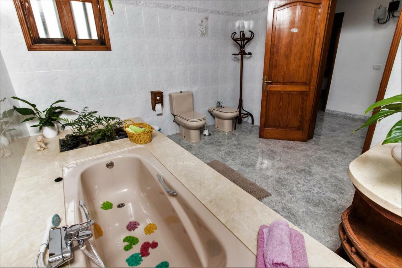 Affittacamere Casa Nora Güime Esterno foto