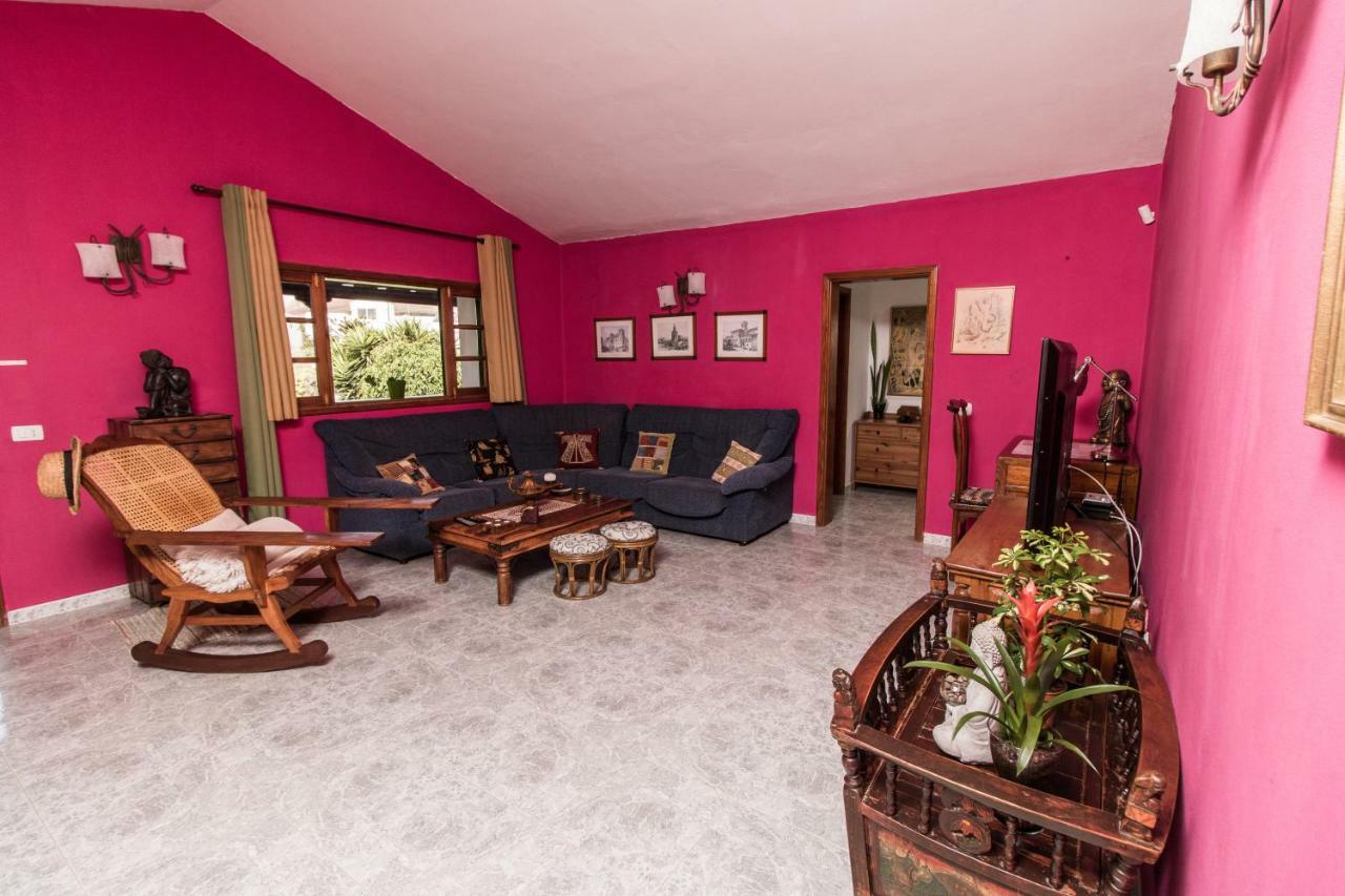 Affittacamere Casa Nora Güime Esterno foto