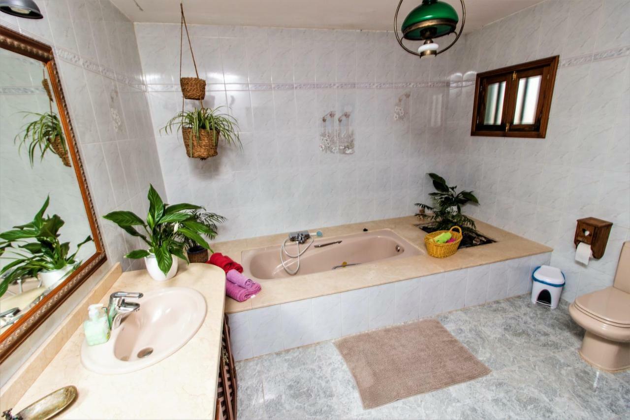 Affittacamere Casa Nora Güime Esterno foto