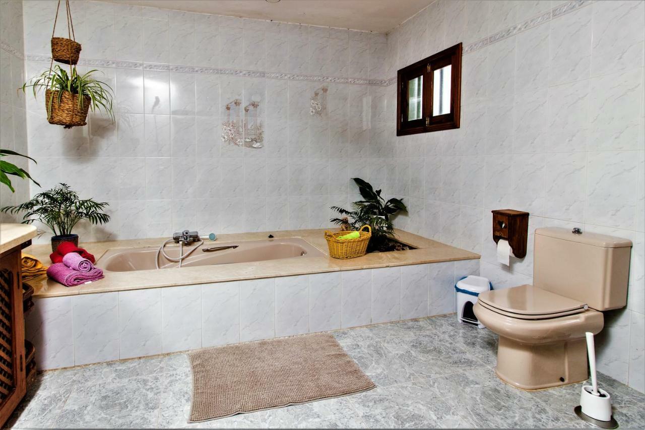 Affittacamere Casa Nora Güime Esterno foto